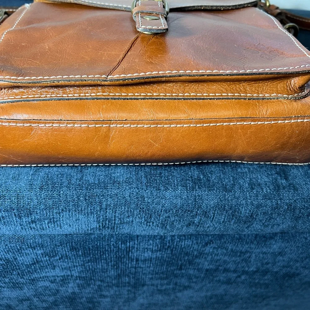 Patricia Nash Brown Crossbody Bag with Vintage Leather Finish - Picture 5 of 14